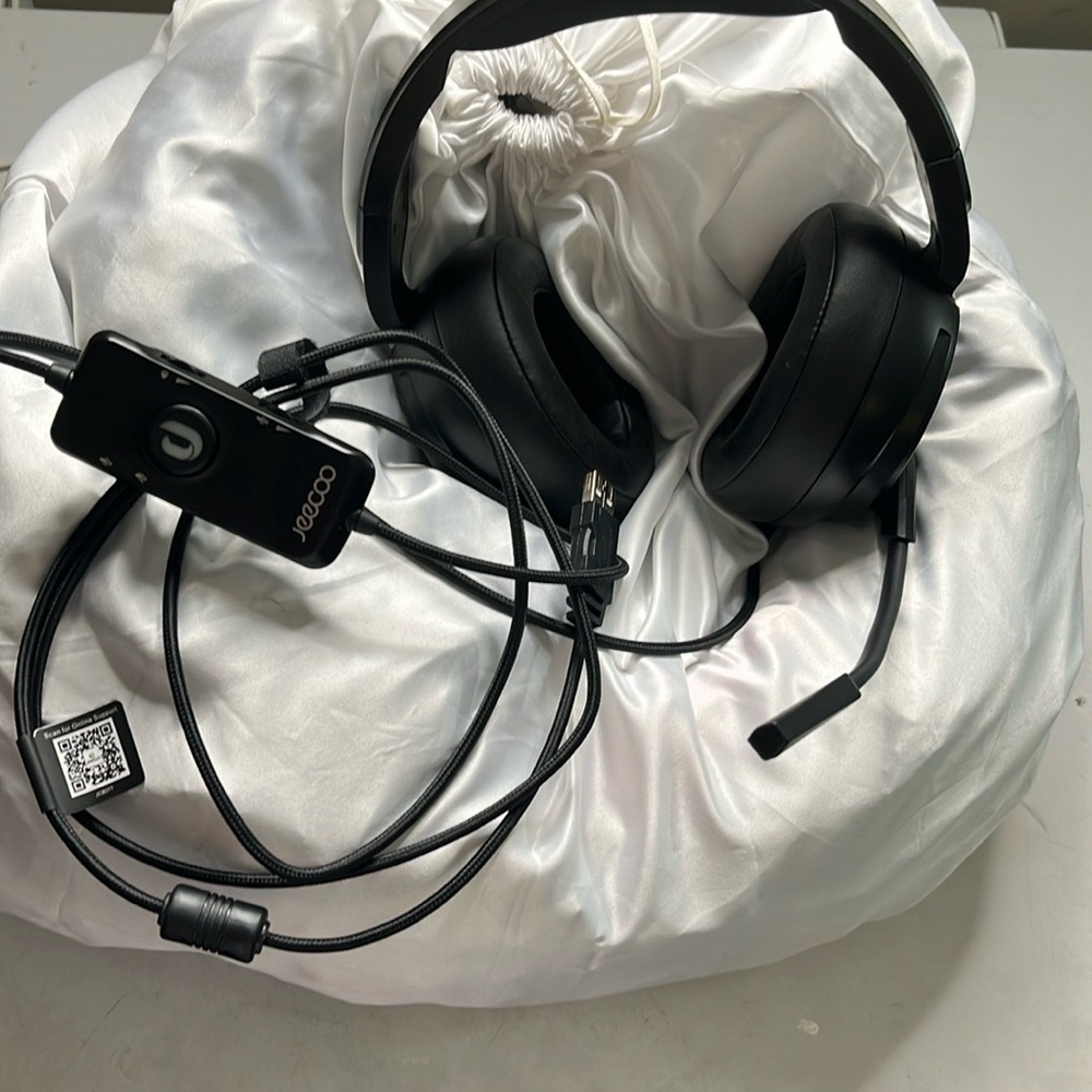 JeeCoo Black Gaming Headset with Microphone